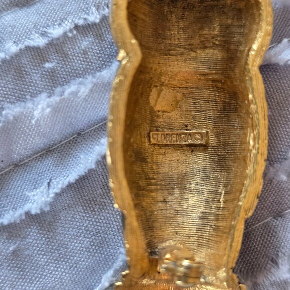 Vintage Florenza Owl Pin Gold-Tone Finish, Cabochon Eyes - Picture 10 of 15